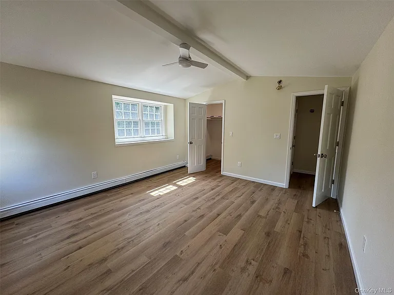 1 Towne Ct — Photo 16