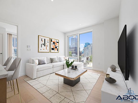 4th image of 579 Sackett St #704