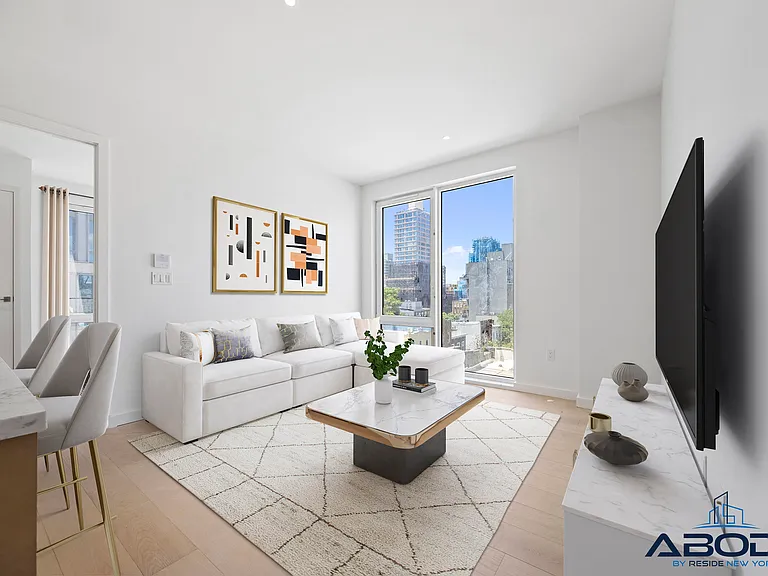 579 Sackett St #704 — Photo 4