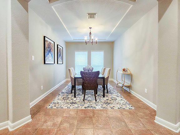 4th image of 76 Cherry Hills Dr