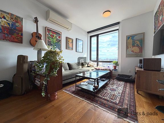 2nd image of 740 Dekalb Ave #703