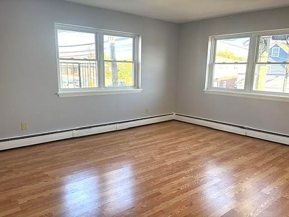 2nd image of 255 Ridge Rd #3