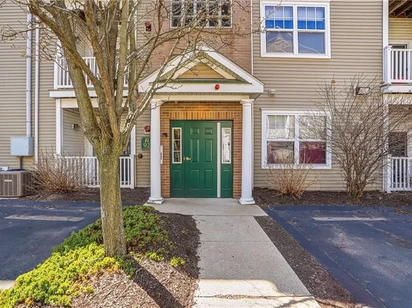 92 Mill St APT 303, Woonsocket, RI 02895