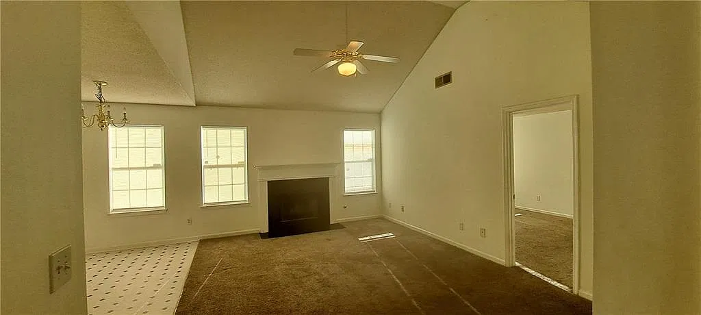 3 bed, 2.0 bath, 1218 sqft, $1,600 — Photo 4