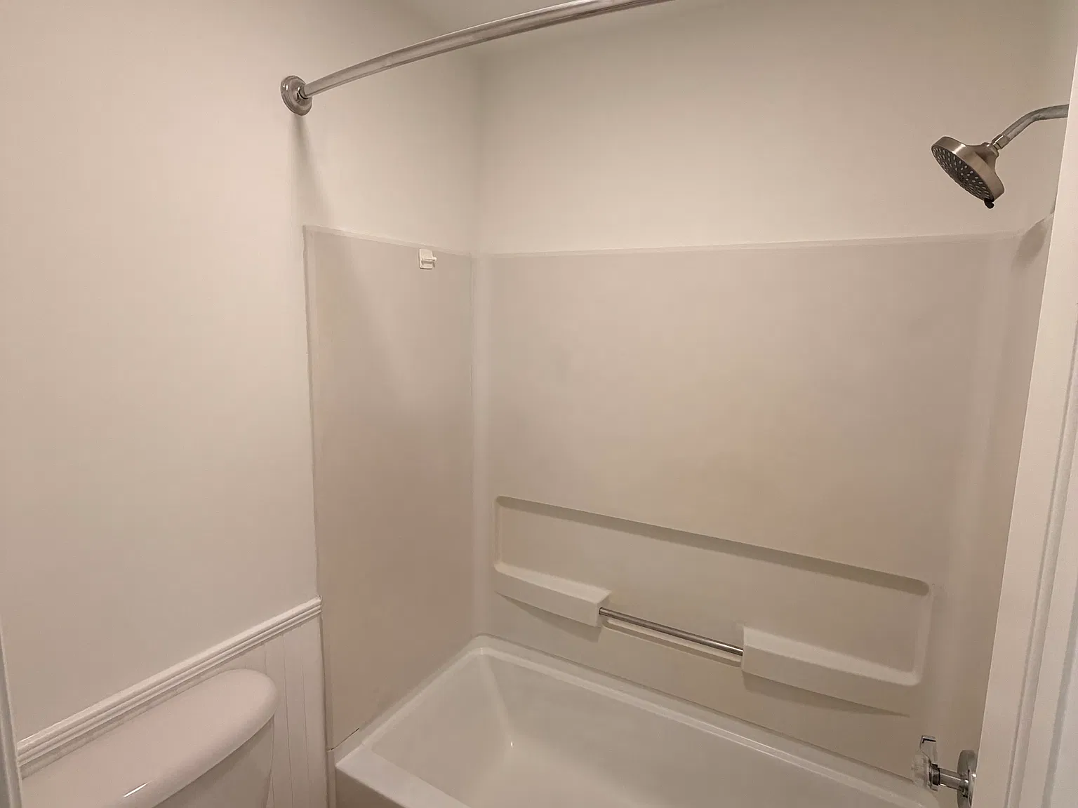 2 bed, 1.5 bath, 1609 sqft, $1,750 — Photo 2