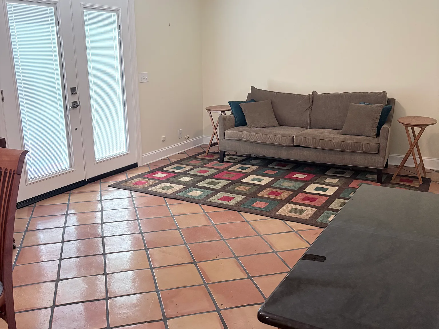 3 bed, 2100 sqft, $2,900 — Photo 3