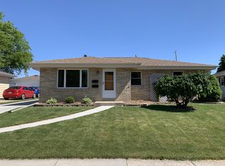 2902 Goold St, Racine, WI 53404