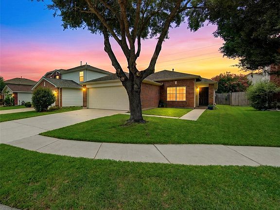 2nd image of 3010 E Legends Bend Dr