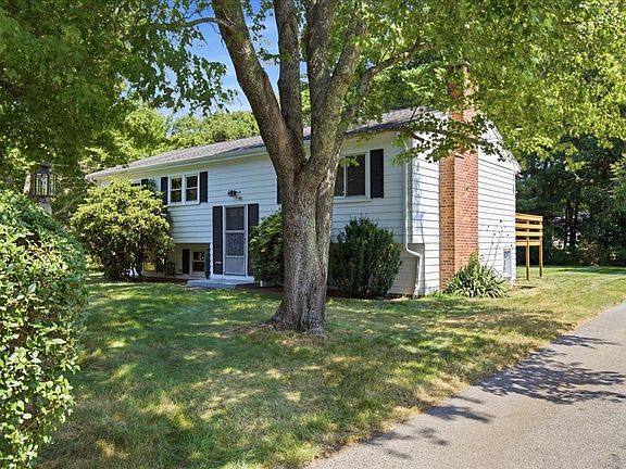 2nd image of 26 Berkshire Rd