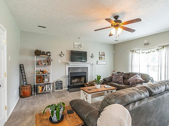 5th image of 477 Greathouse Dr