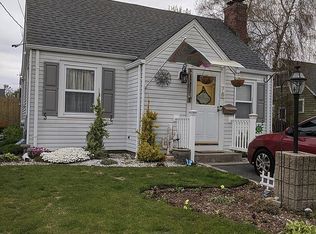 78 Leslie St, Cranston, RI 02910