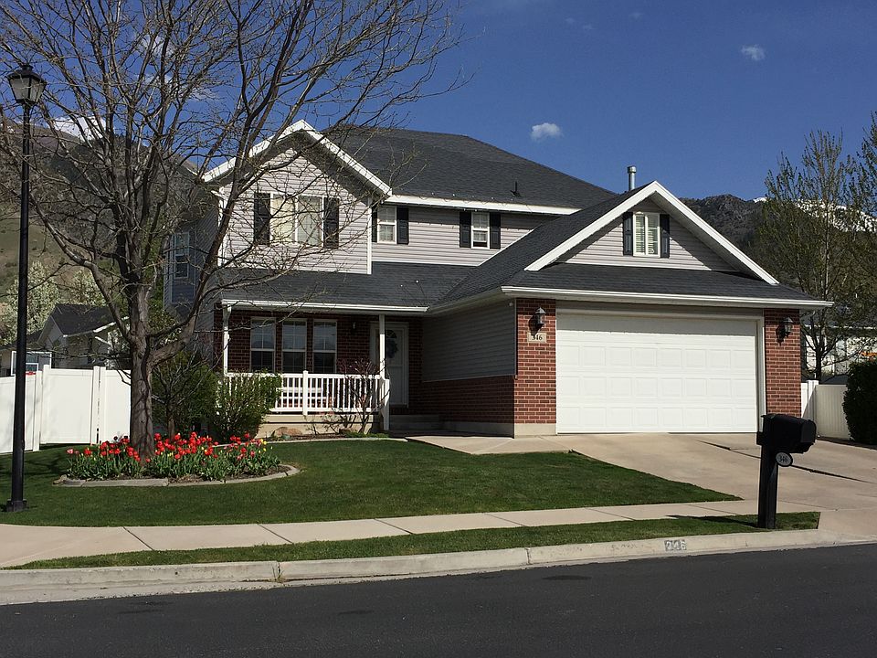 Front view w/ Spring tulips 