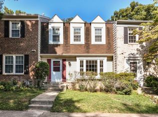 7306 Eggar Woods Ln, Springfield, VA 22153