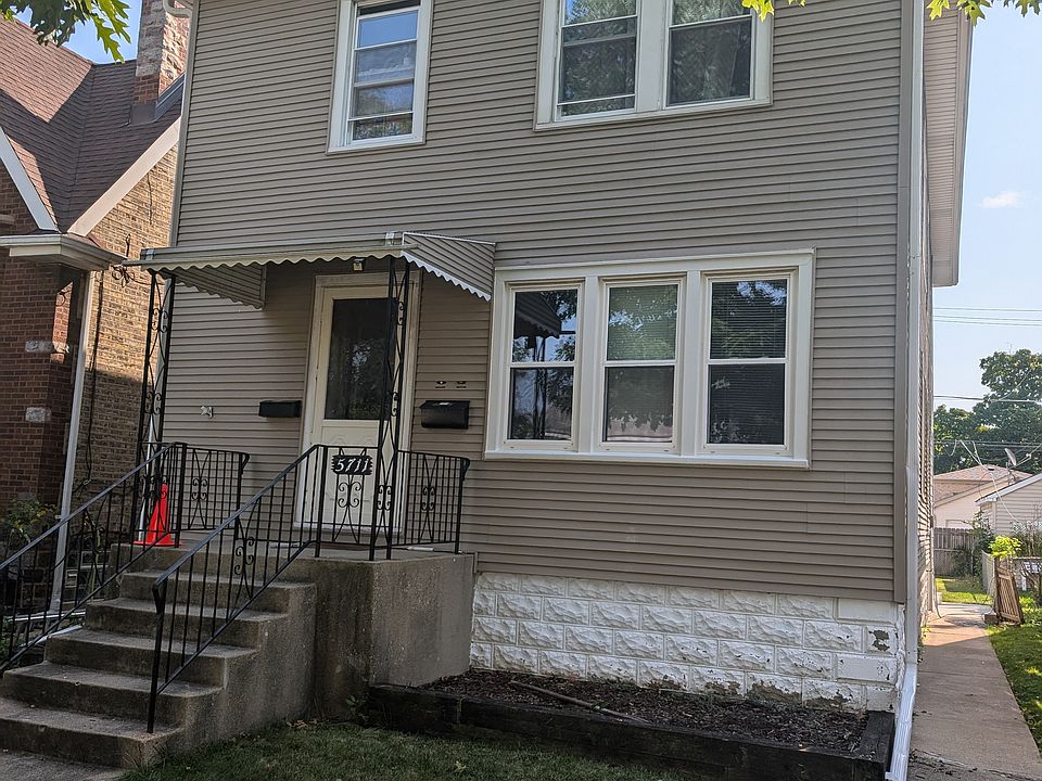 A view of the front of the unit.