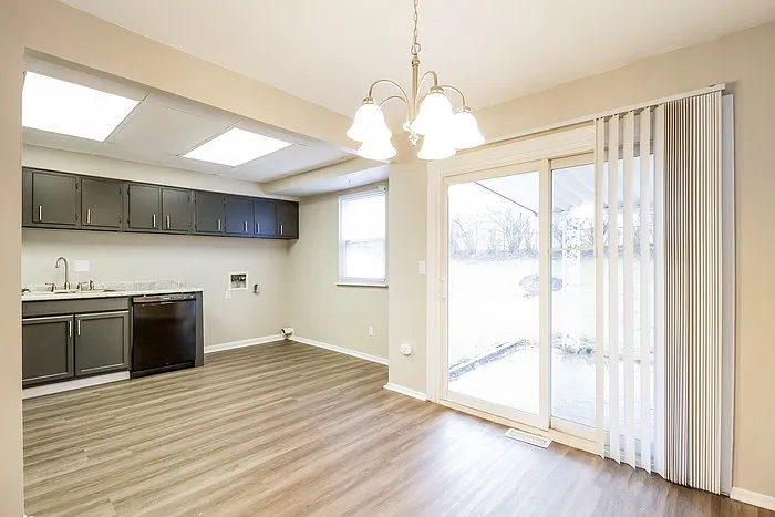 10098 Windswept Ln — Photo 3