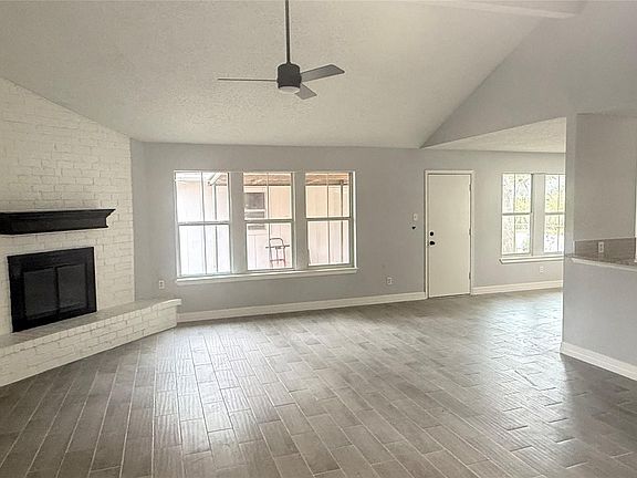 5th image of 4202 Junker St