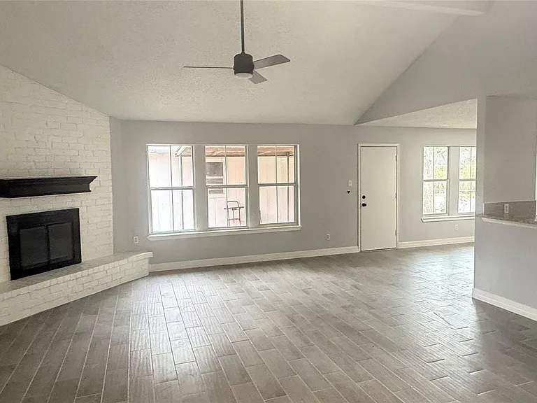 4202 Junker St — Photo 5
