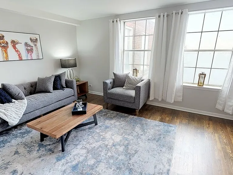 Living Room w/beautiful sunlight