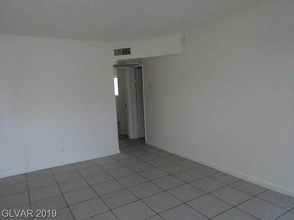 4th image of 2026 Castleberry Ln APT B