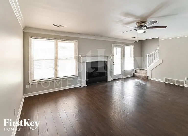 8690 Rivermill Cv — Photo 2