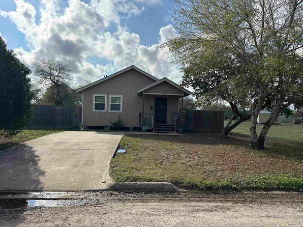 513 W Warren Ave, Kingsville, TX 78363