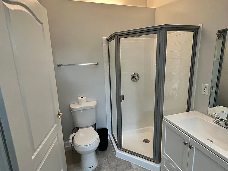 8021 Merry Oaks Ct — Photo 34