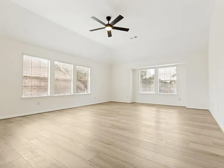 9318 Rainbluff Ln — Photo 20