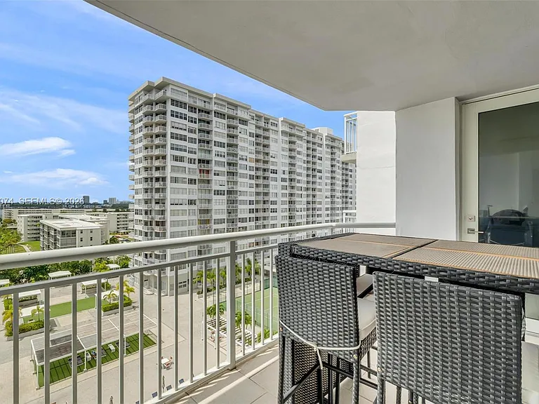 18071 Biscayne Blvd #901 — Photo 19