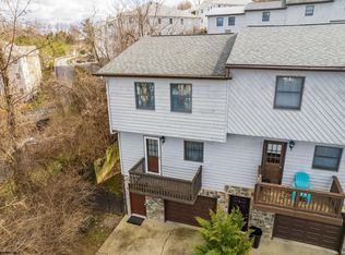 303 Cedarstone Rd, Morgantown, WV 26505