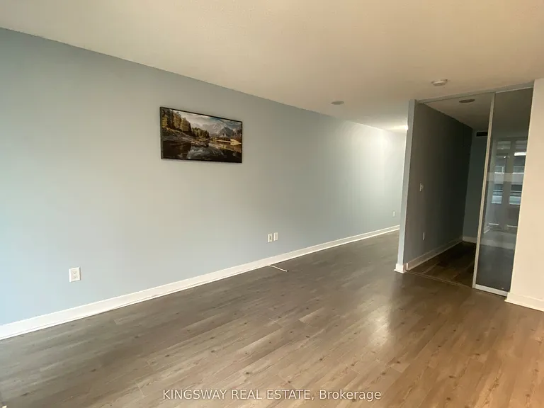 4 H Spadina Ave #1111 — Photo 21
