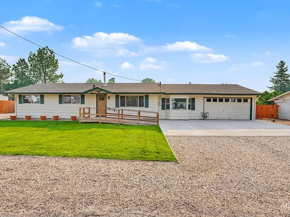 162 S Ash Ave, Kuna, ID 83634