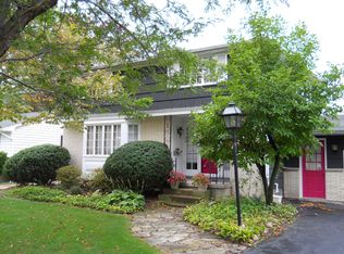 356 Sunrise Blvd, Williamsville, NY 14221
