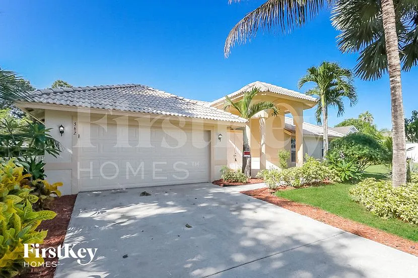 562 SW Dairy Rd