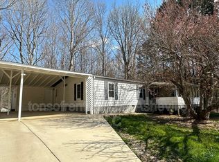 32 Little Dove Ct, Hendersonville, NC 28739