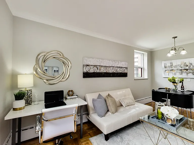 460 Eglinton Ave E #503 — Photo 21