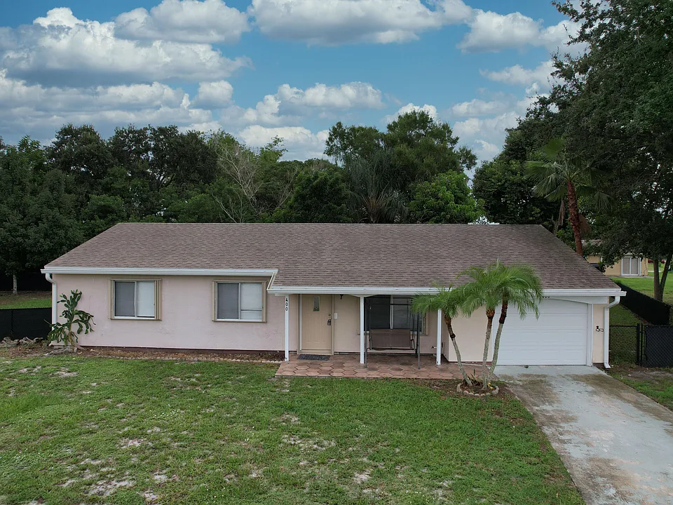 400 SW Ruffner Ct