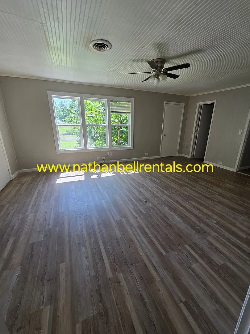 2157 E Price St — Photo 4