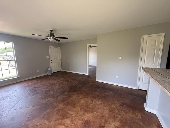 3rd image of 113B Nikki Dr