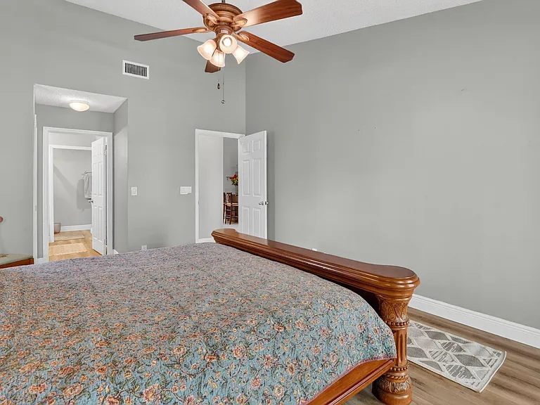 10065 Camelback Ln — Photo 36