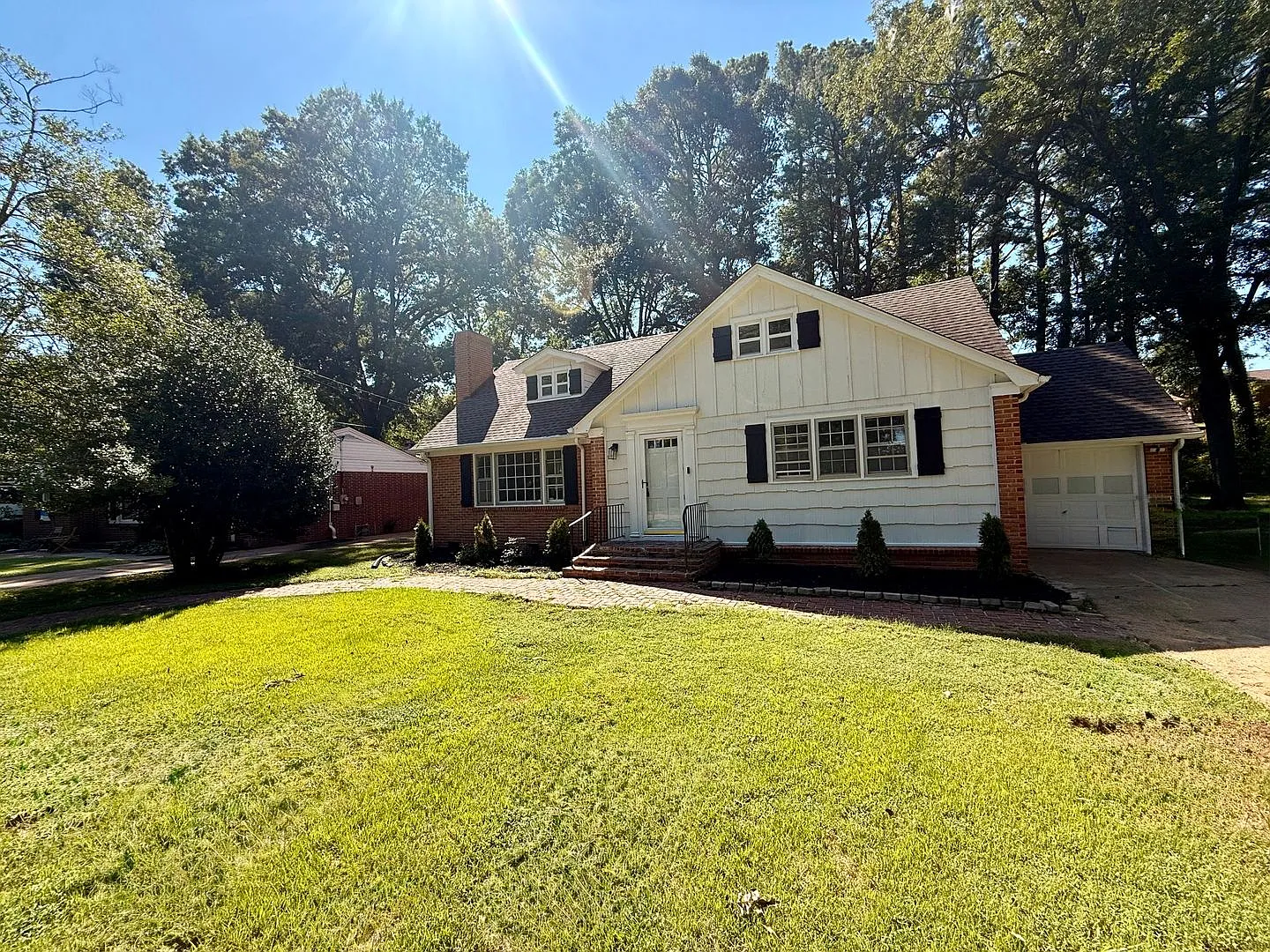 578 Westmoreland Pl — Photo 1