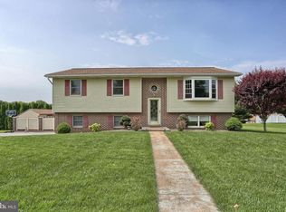 914 Sycamore Ln, Lebanon, PA 17046