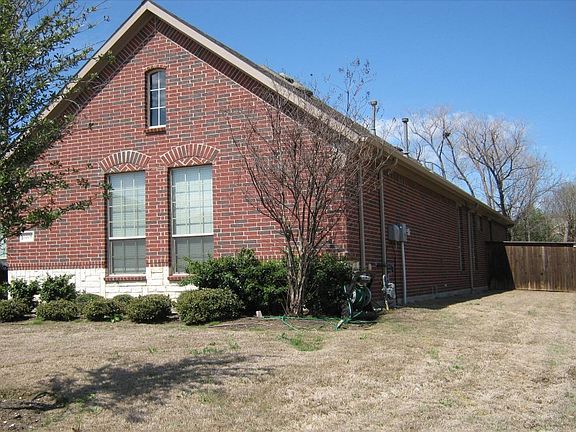 3rd image of 1208 Sundown Dr