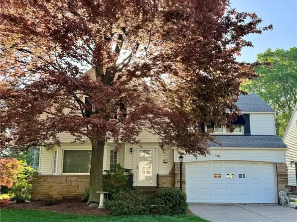 4455 S Valley Dr, Fairview Park, OH 44126