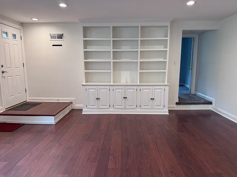 112 Yardley Cmns — Photo 4