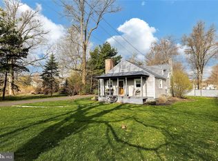 406 Oak Park Rd, Hatfield, PA 19440