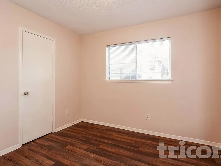 12119 Fawnway Dr — Photo 10