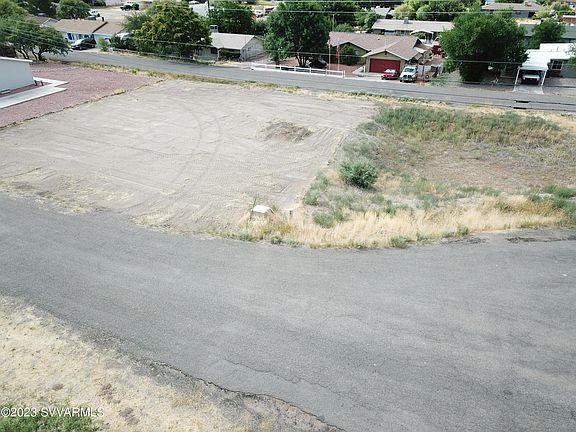 5th image of 000 E Phyllis Circle