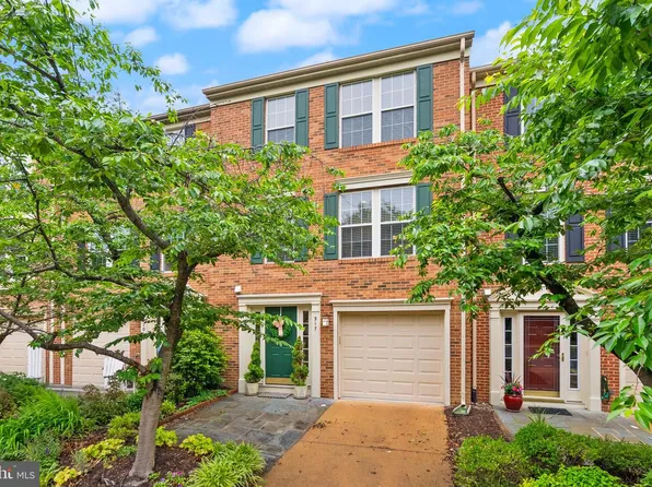 917 Rolfe Pl, Alexandria, VA 22314