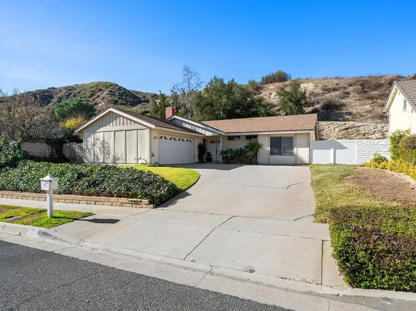 4011 Defender Dr, Agoura Hills, CA 91301