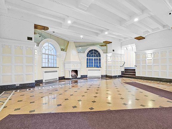 3rd image of 71 Ocean Pkwy APT 1A